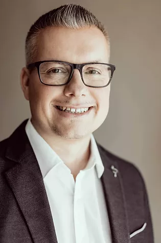Haartransplantation-Risiken.com Initiator Andreas Krämer
